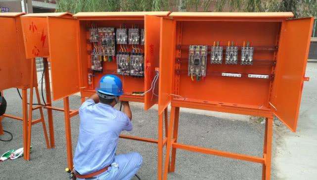 絕緣勞保鞋應(yīng)用場(chǎng)景 絕緣勞保鞋應(yīng)用場(chǎng)景